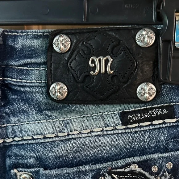 Miss Me Low Rise Boot Cut Jeans with Silver Sequin Detail - Picture 4 of 7